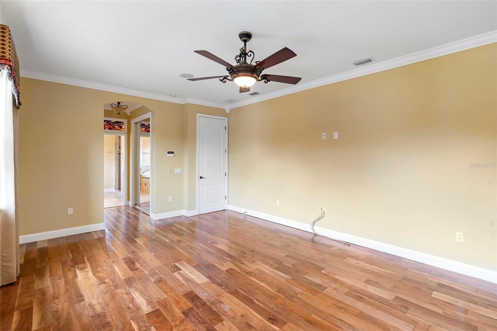 Image 18 of 69 For 762 Onyx Parkway