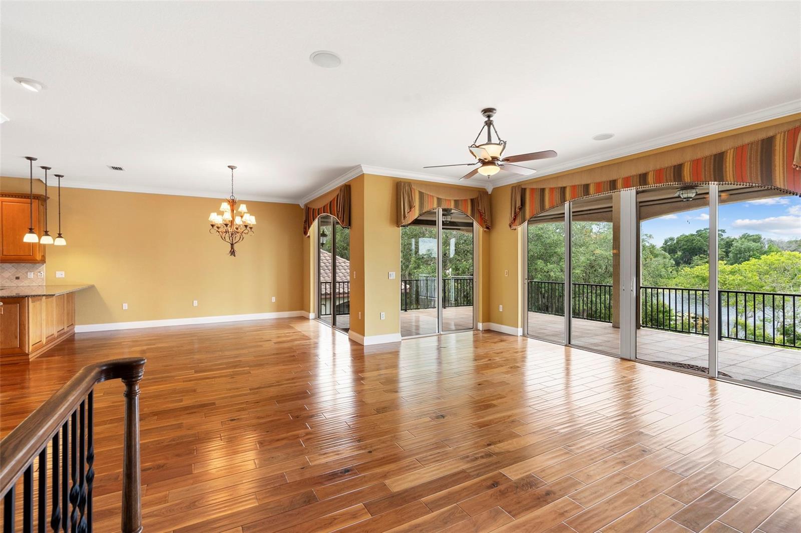 Image 23 of 69 For 762 Onyx Parkway