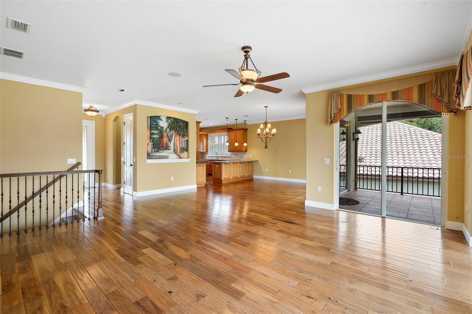 Image 25 of 69 For 762 Onyx Parkway