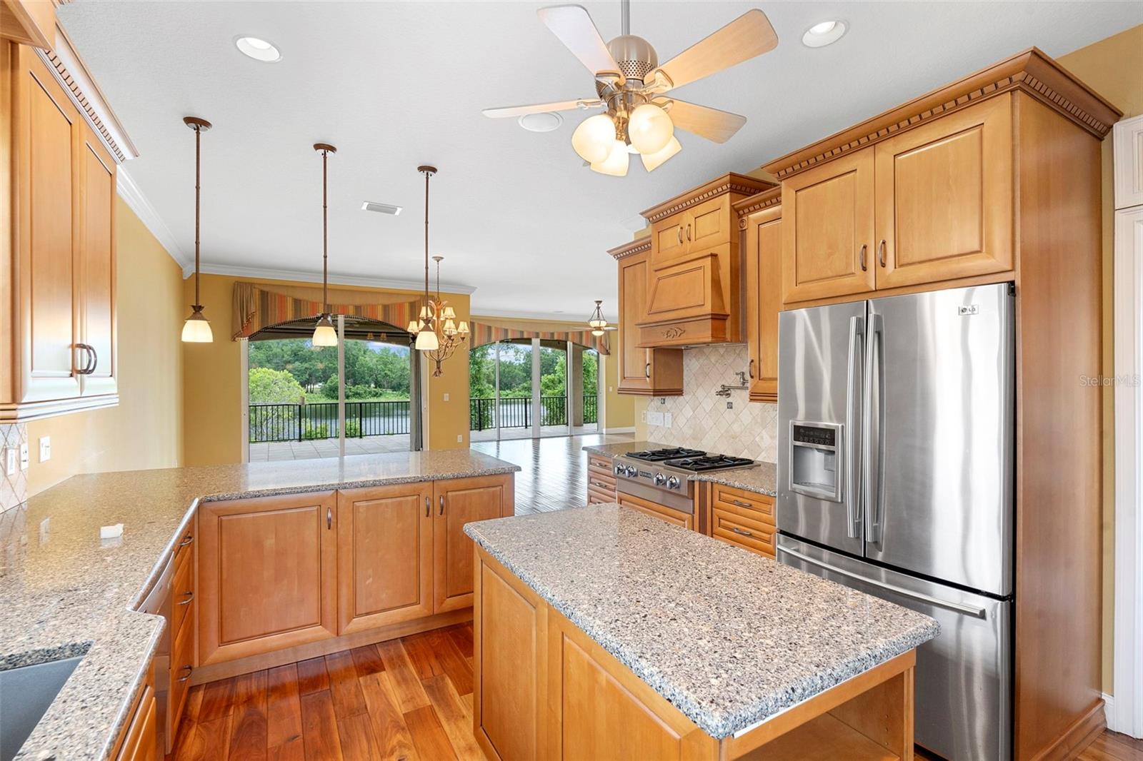 Image 29 of 69 For 762 Onyx Parkway