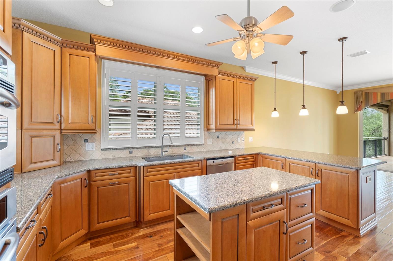 Image 31 of 69 For 762 Onyx Parkway