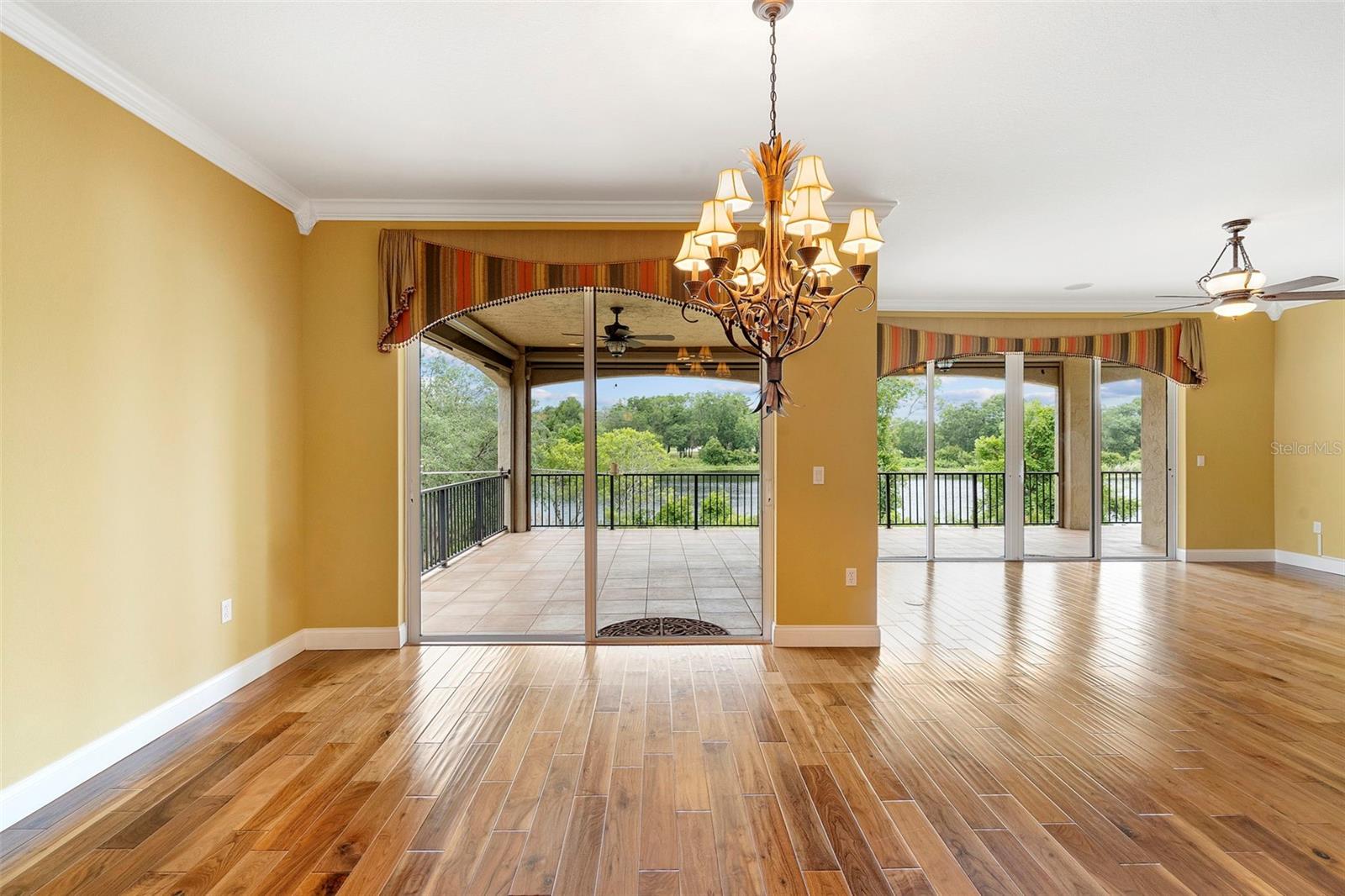 Image 34 of 69 For 762 Onyx Parkway