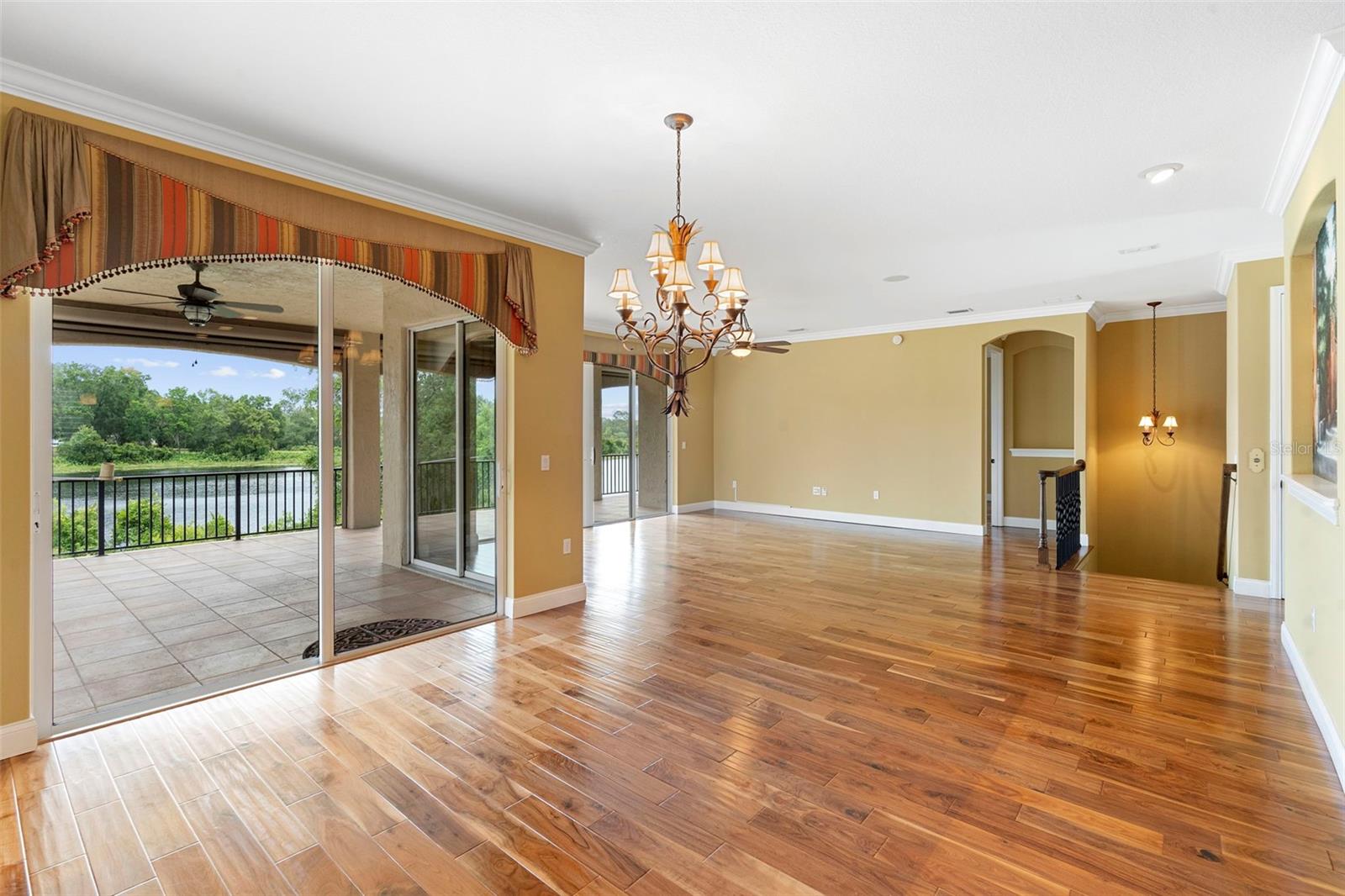 Image 35 of 69 For 762 Onyx Parkway