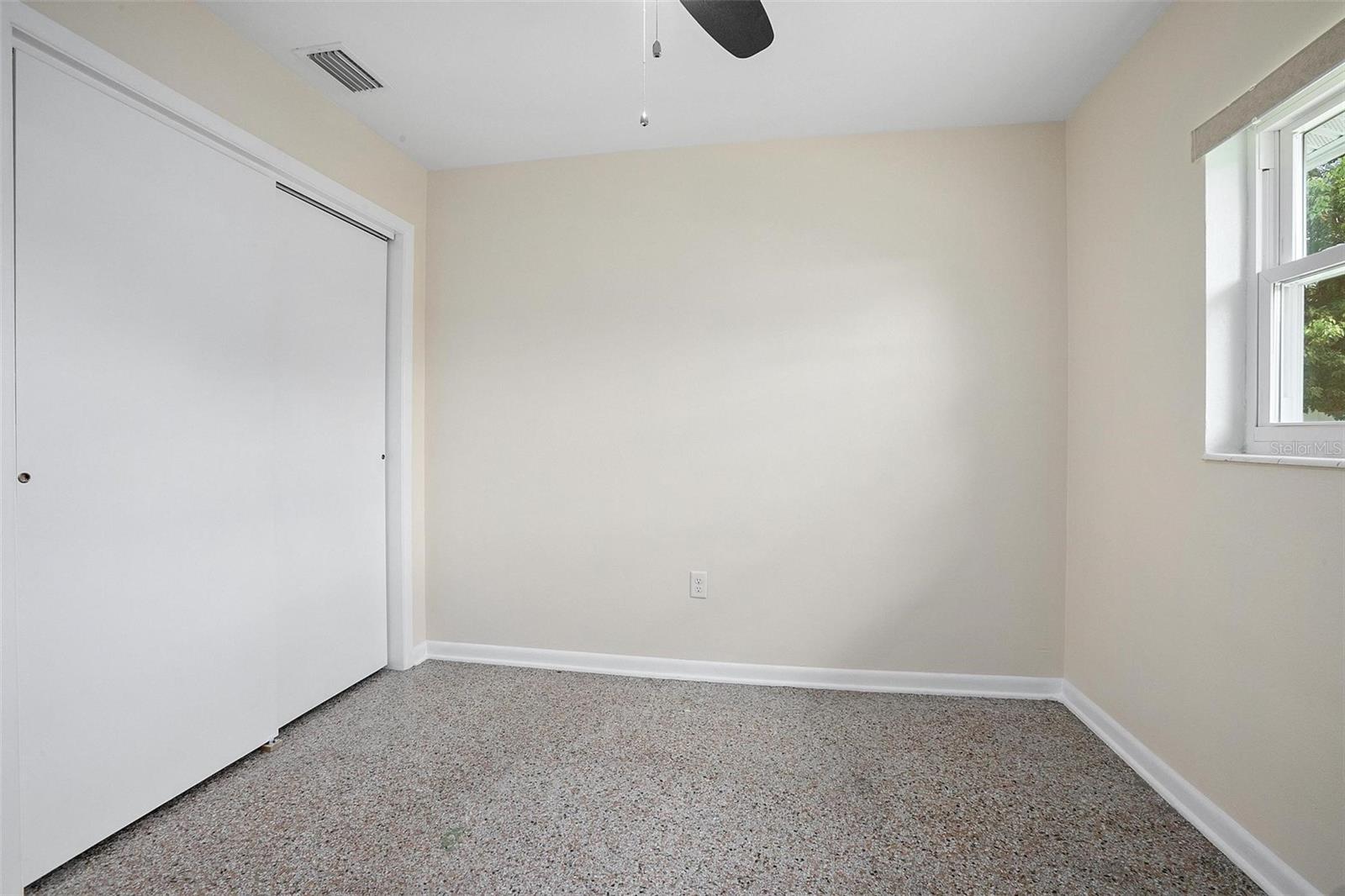 Image 10 of 30 For 502 Hogle Avenue
