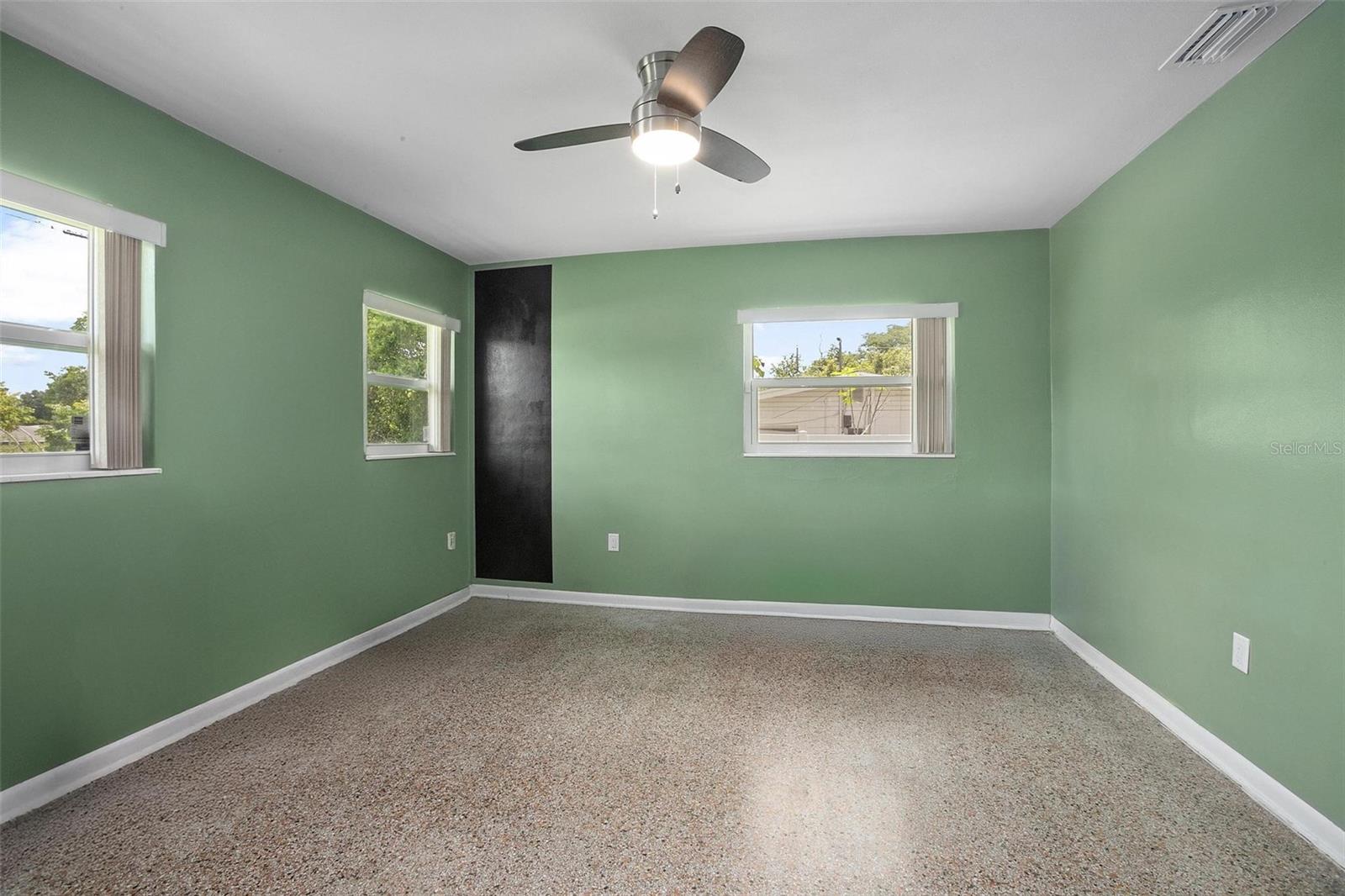 Image 18 of 30 For 502 Hogle Avenue