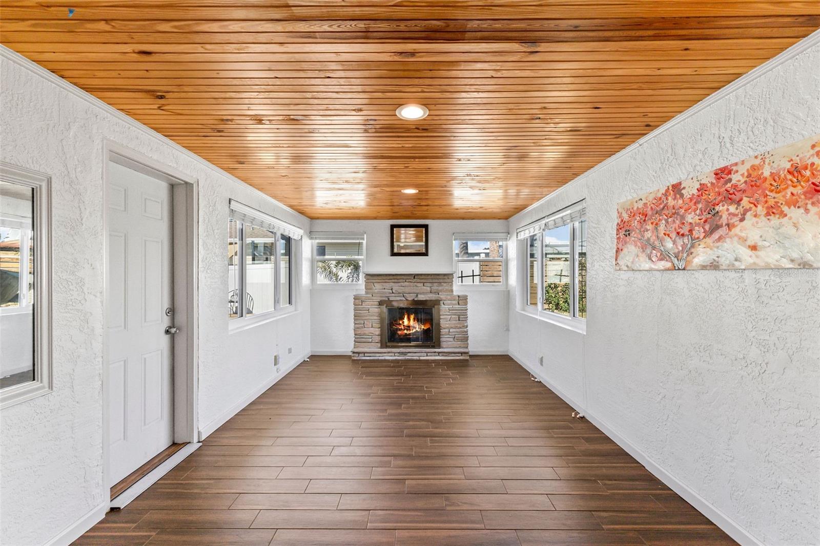 Image 13 of 49 For 505 Wisteria Road