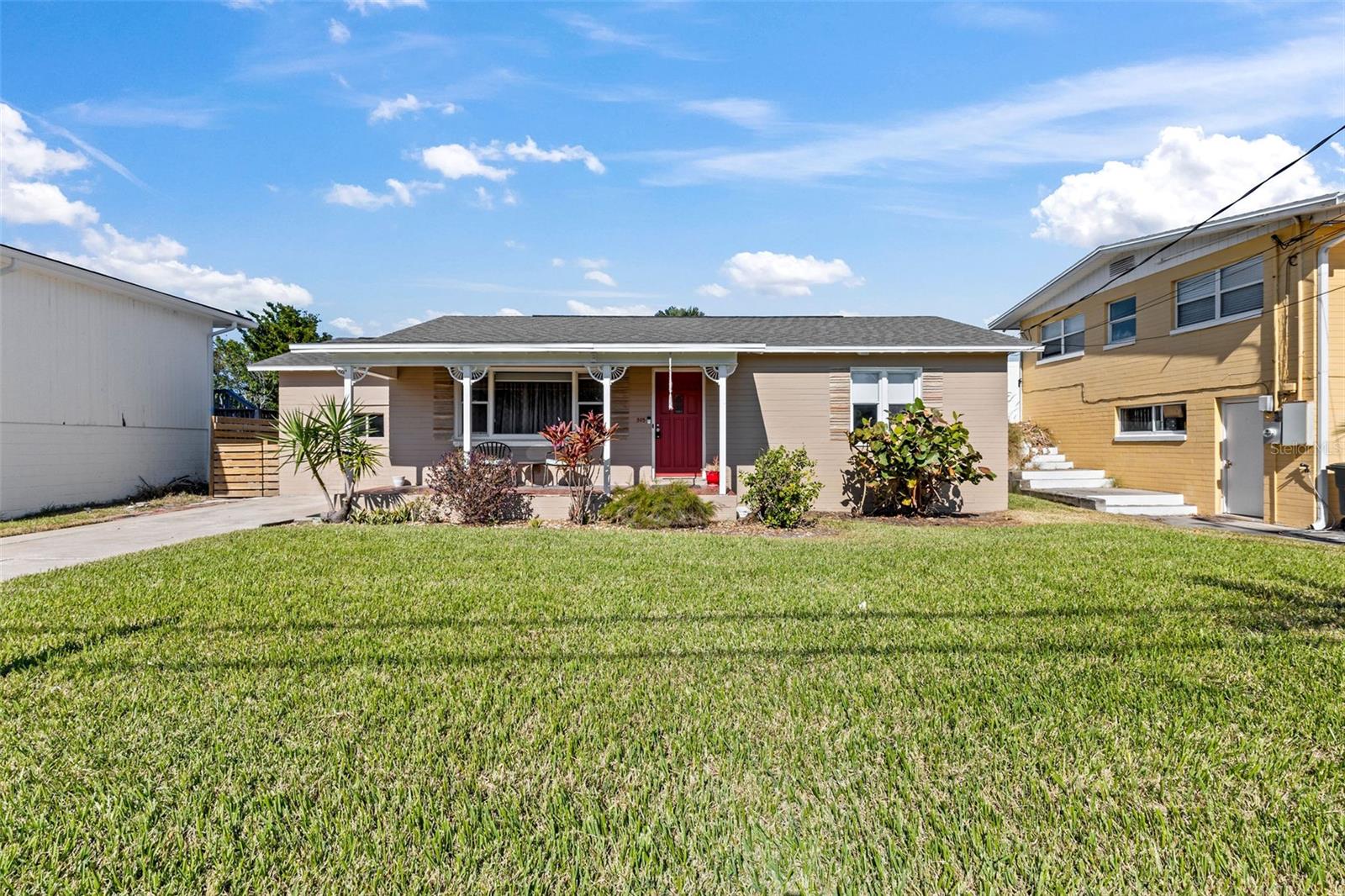 Image 2 of 49 For 505 Wisteria Road