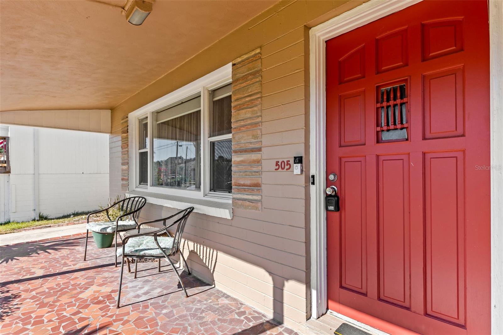 Image 4 of 49 For 505 Wisteria Road