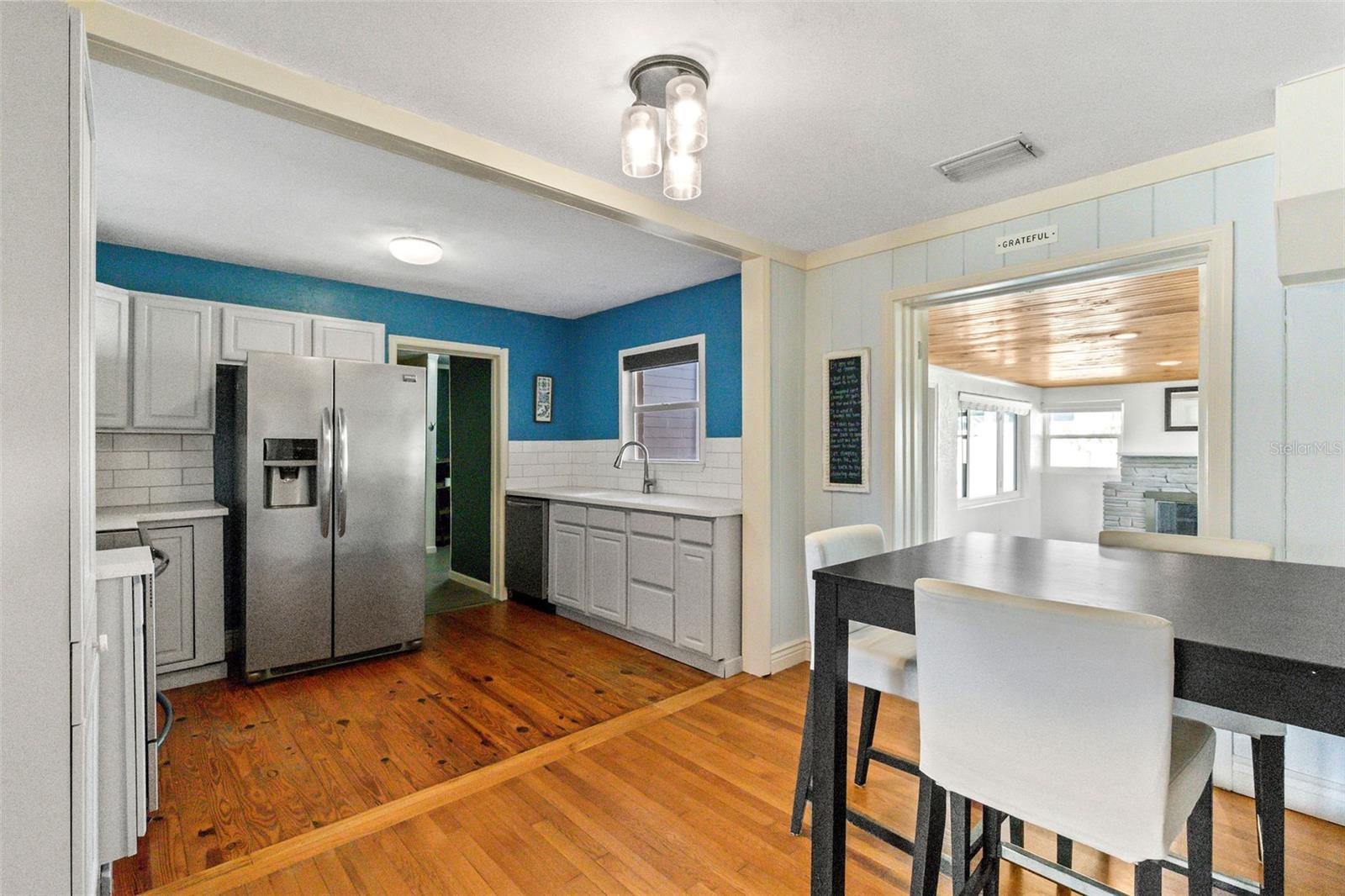 Image 8 of 49 For 505 Wisteria Road