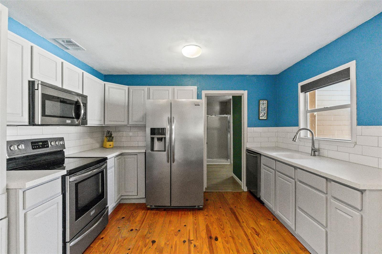 Image 9 of 49 For 505 Wisteria Road
