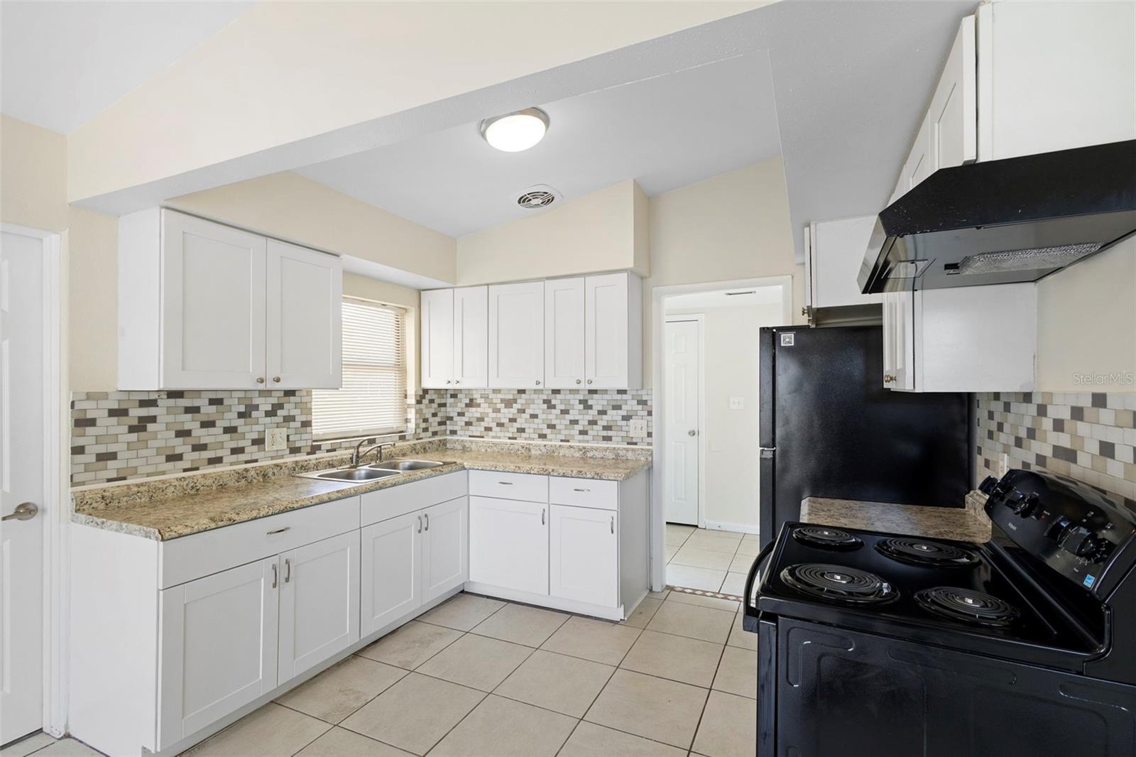Image 10 of 39 For 5825 Forest Grove Boulevard