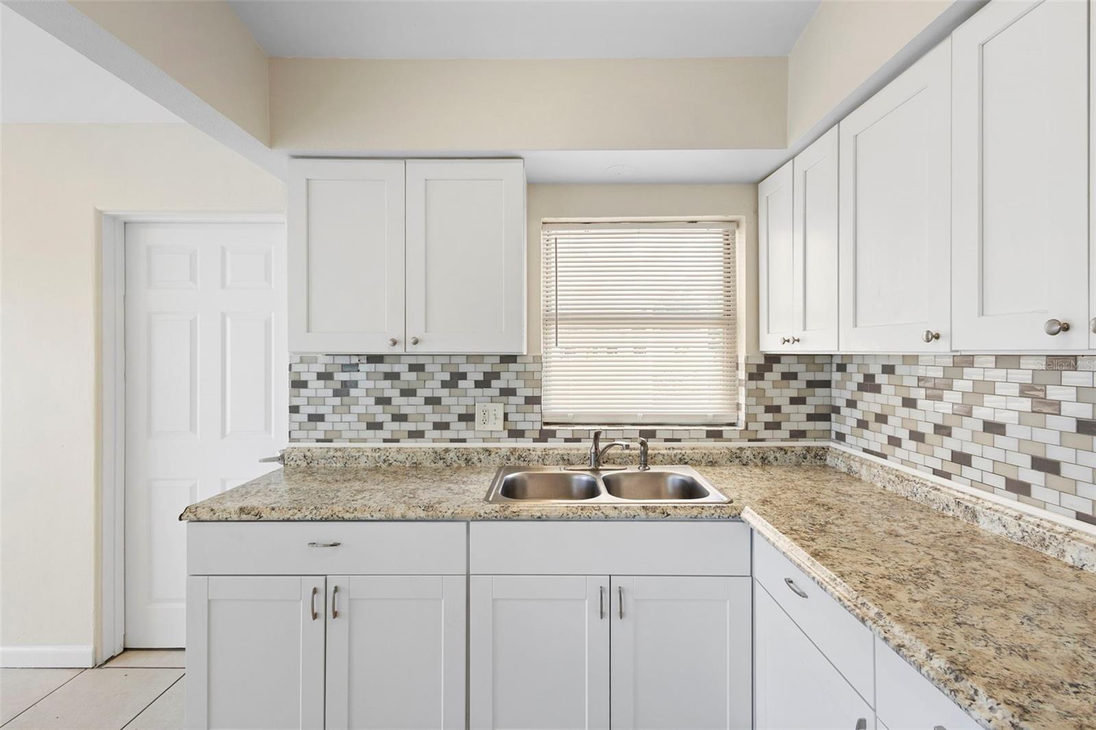 Image 11 of 39 For 5825 Forest Grove Boulevard