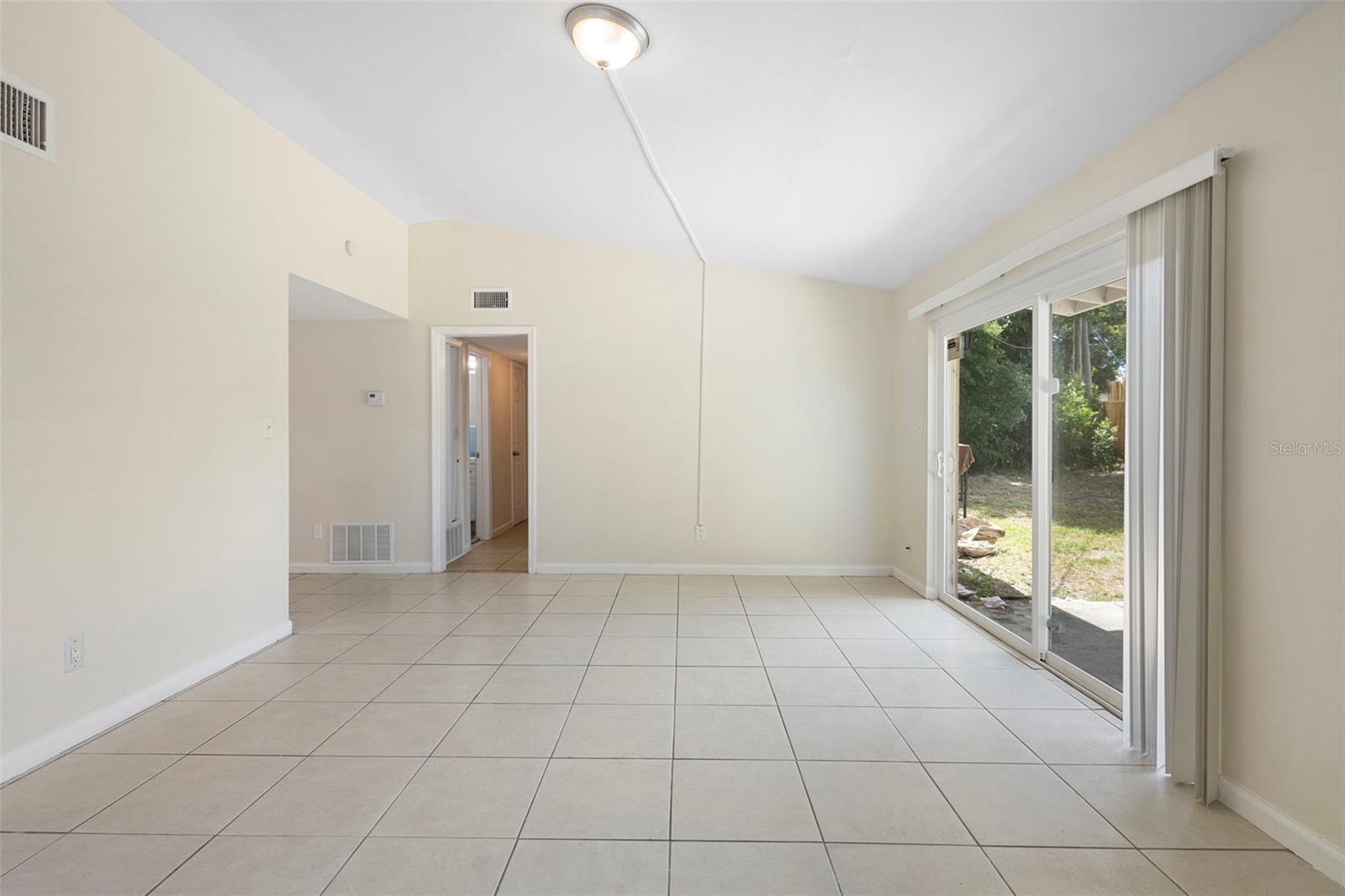 Image 17 of 39 For 5825 Forest Grove Boulevard