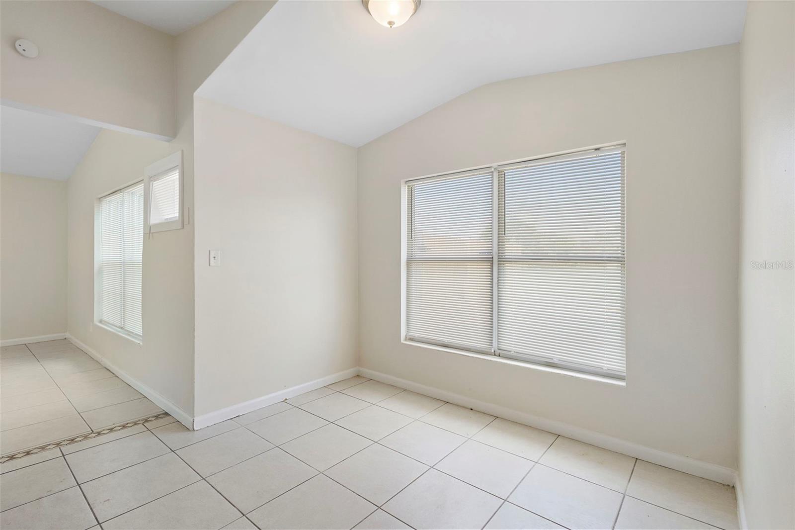 Image 18 of 39 For 5825 Forest Grove Boulevard