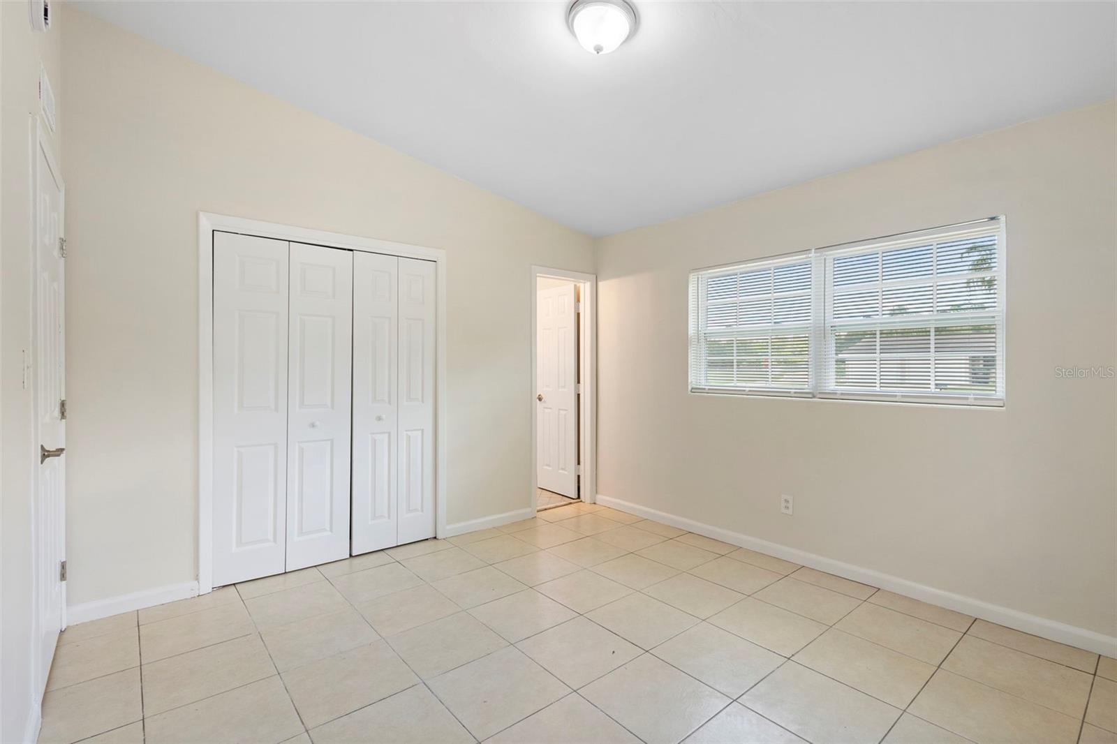 Image 23 of 39 For 5825 Forest Grove Boulevard