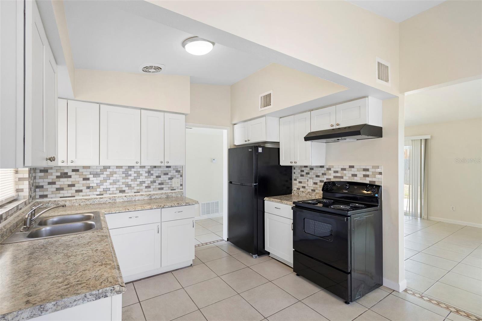 Image 9 of 39 For 5825 Forest Grove Boulevard