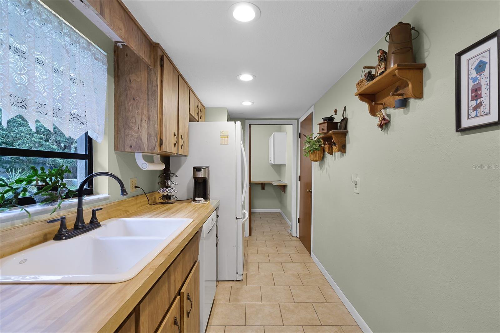 Image 10 of 33 For 270 Sandyhook Lane