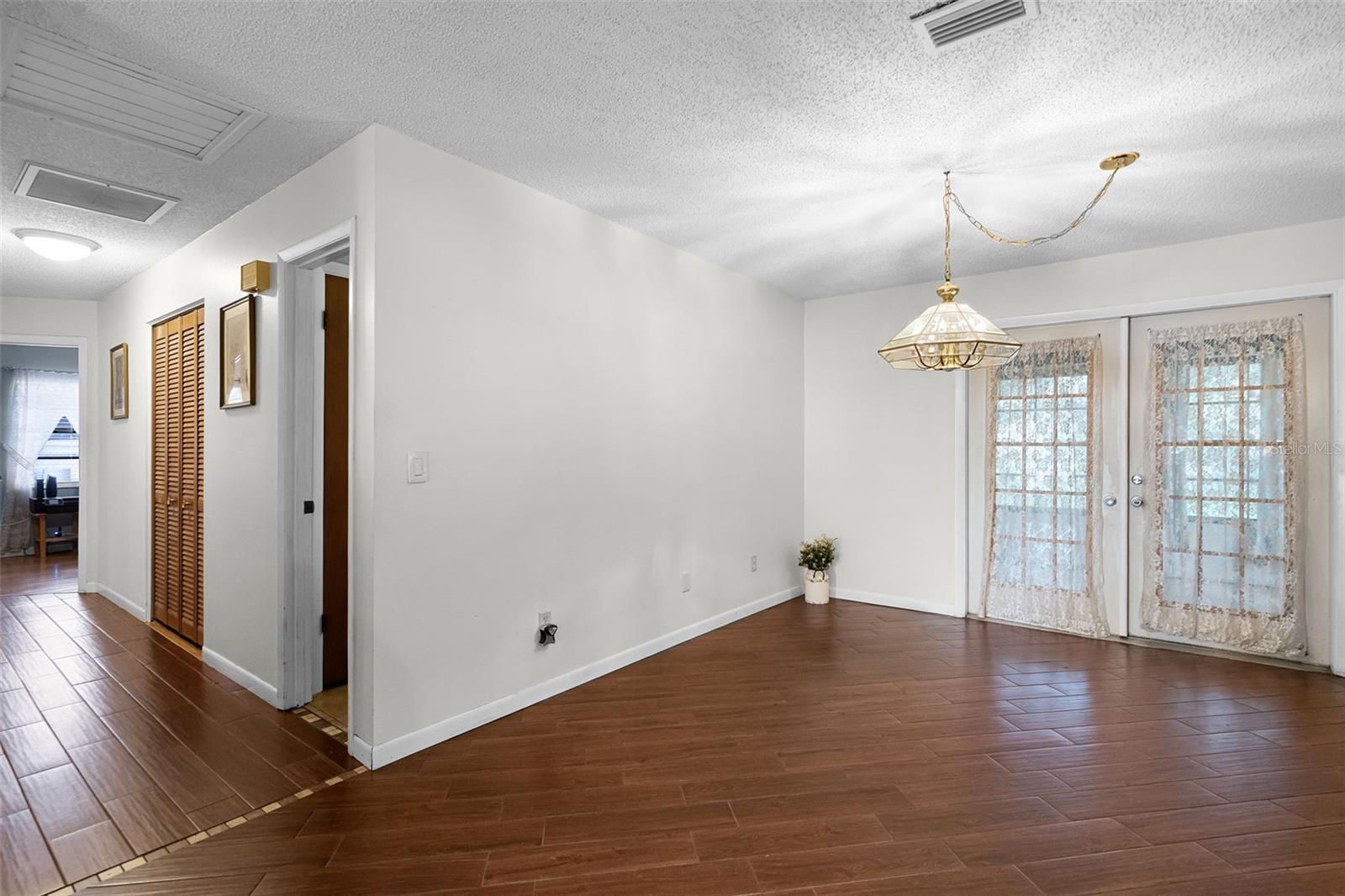 Image 12 of 33 For 270 Sandyhook Lane