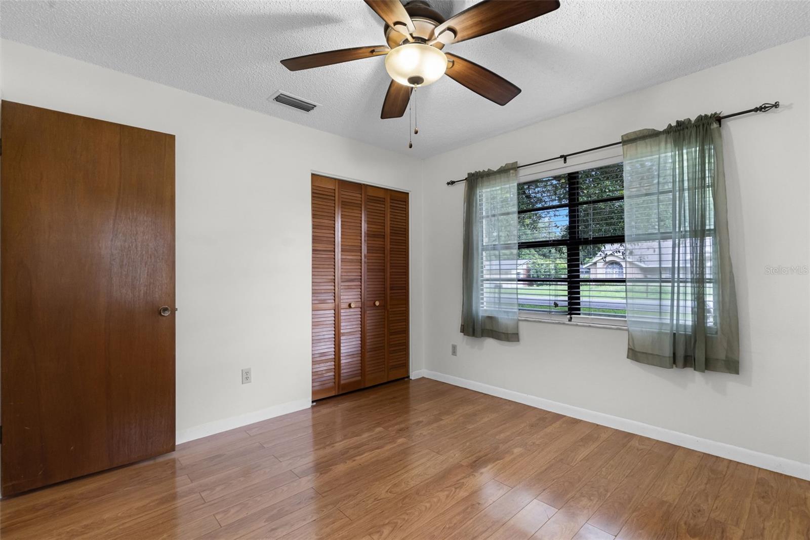 Image 14 of 33 For 270 Sandyhook Lane