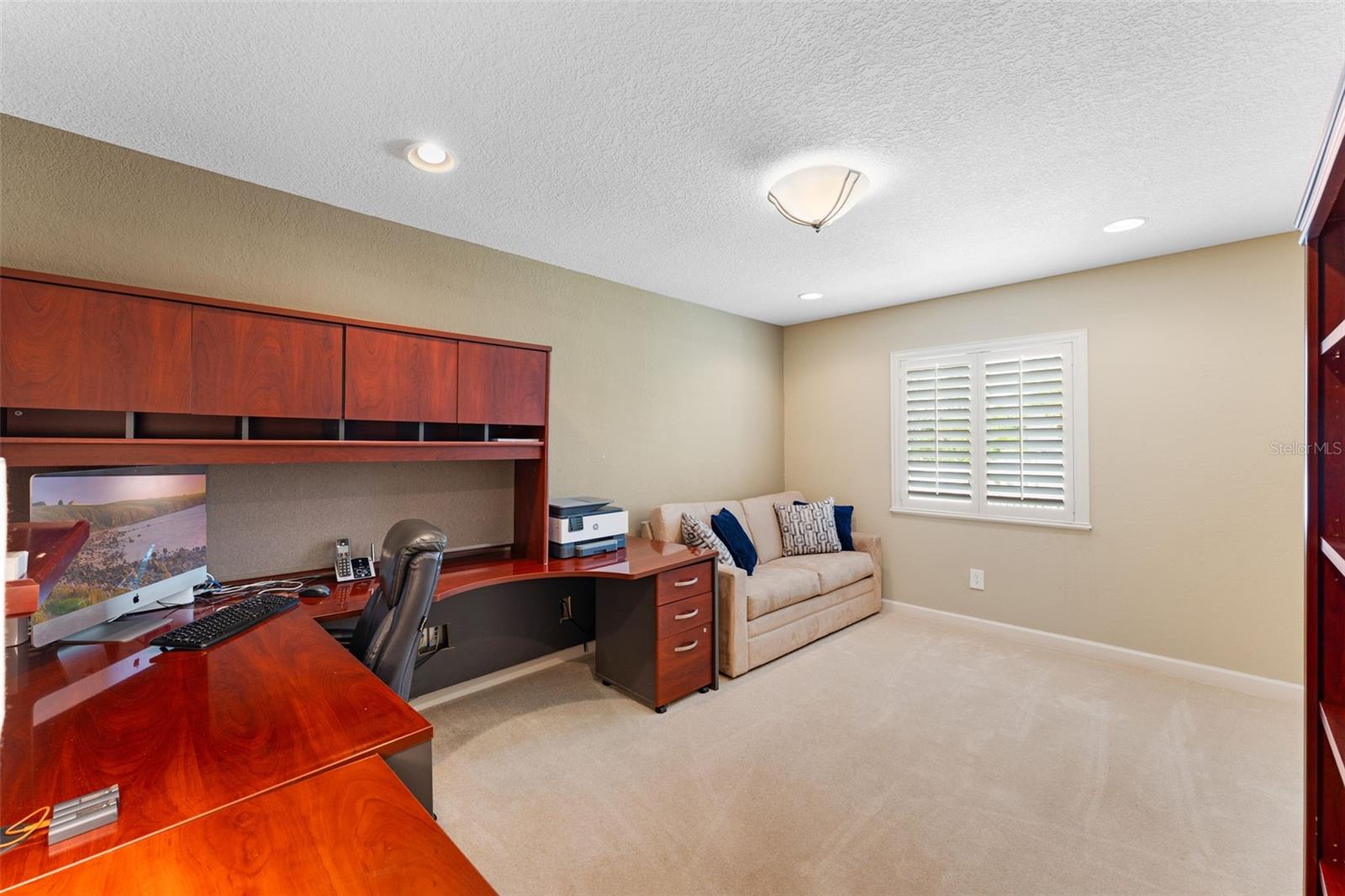 Image 18 of 59 For 3 Pine Meadow Court