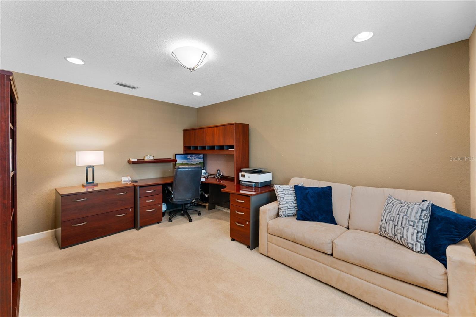 Image 19 of 59 For 3 Pine Meadow Court