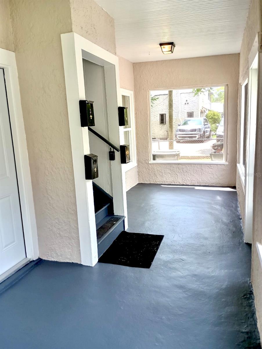Image 2 of 19 For 635 Tanglewood Street