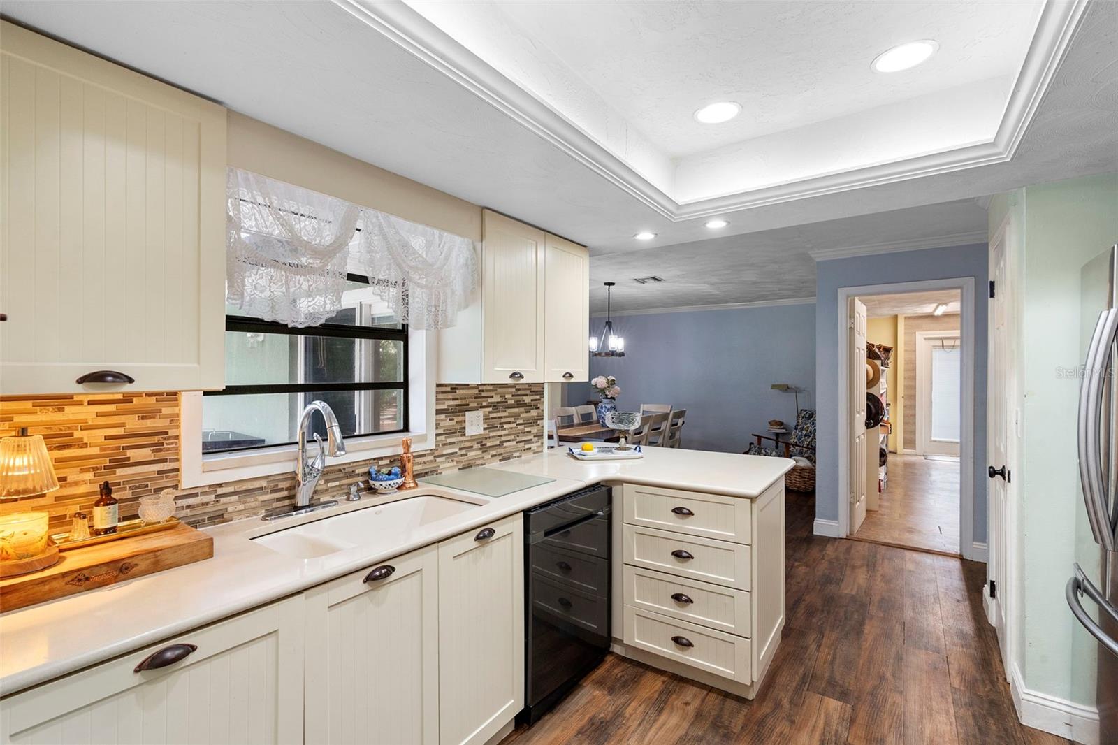 Image 15 of 48 For 552 Hamlet Drive