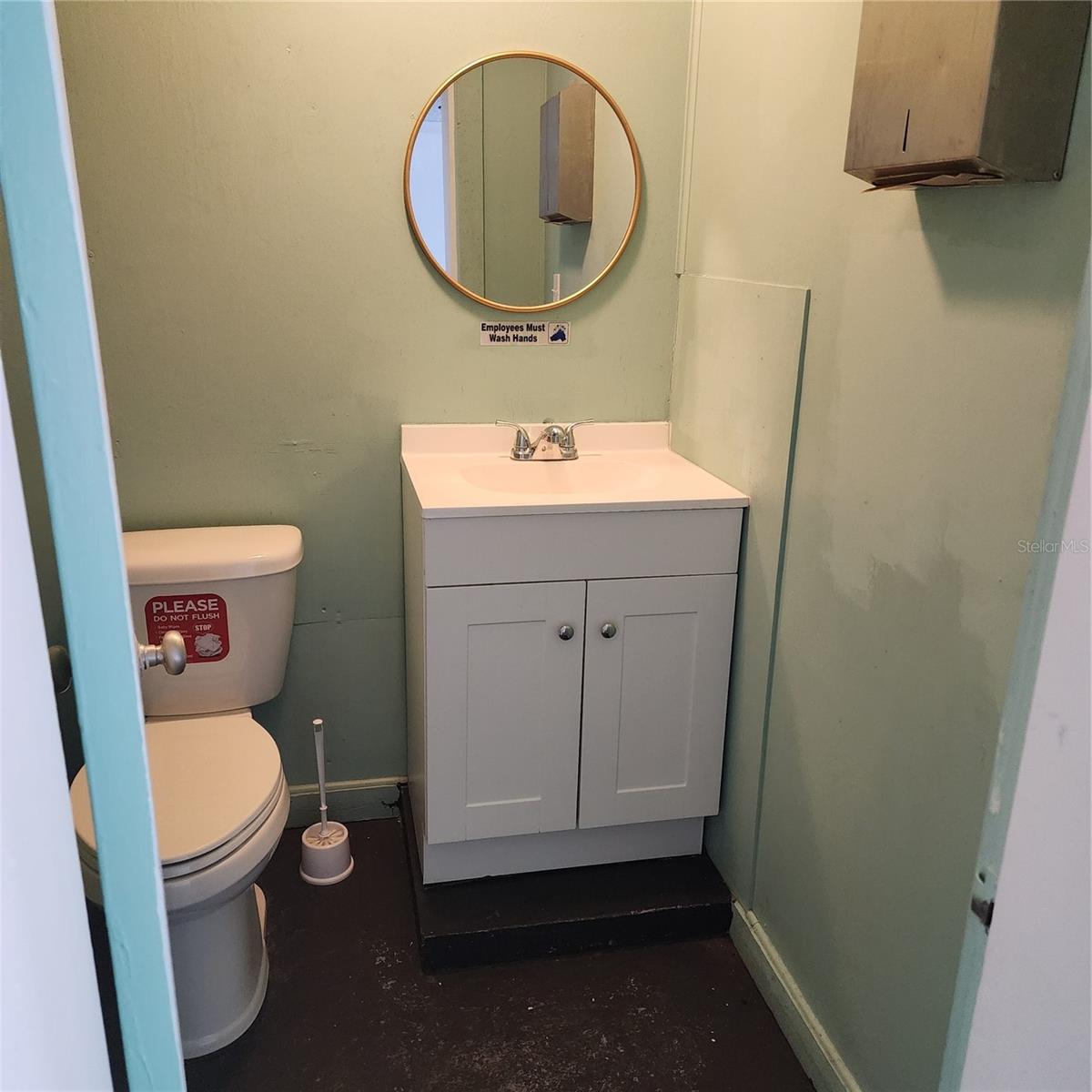 Image 6 of 6 For 227 Beresford Avenue