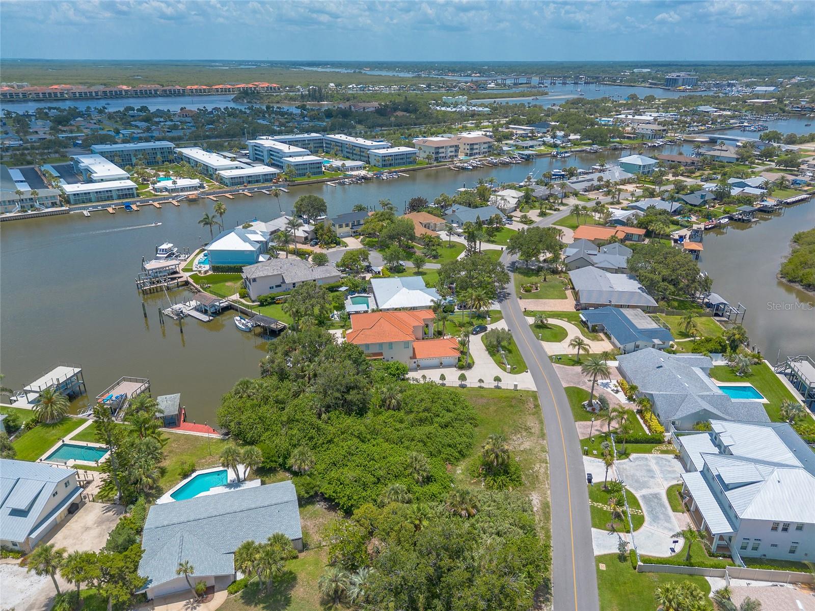 Image 9 of 11 For 0 Quay Assisi Court