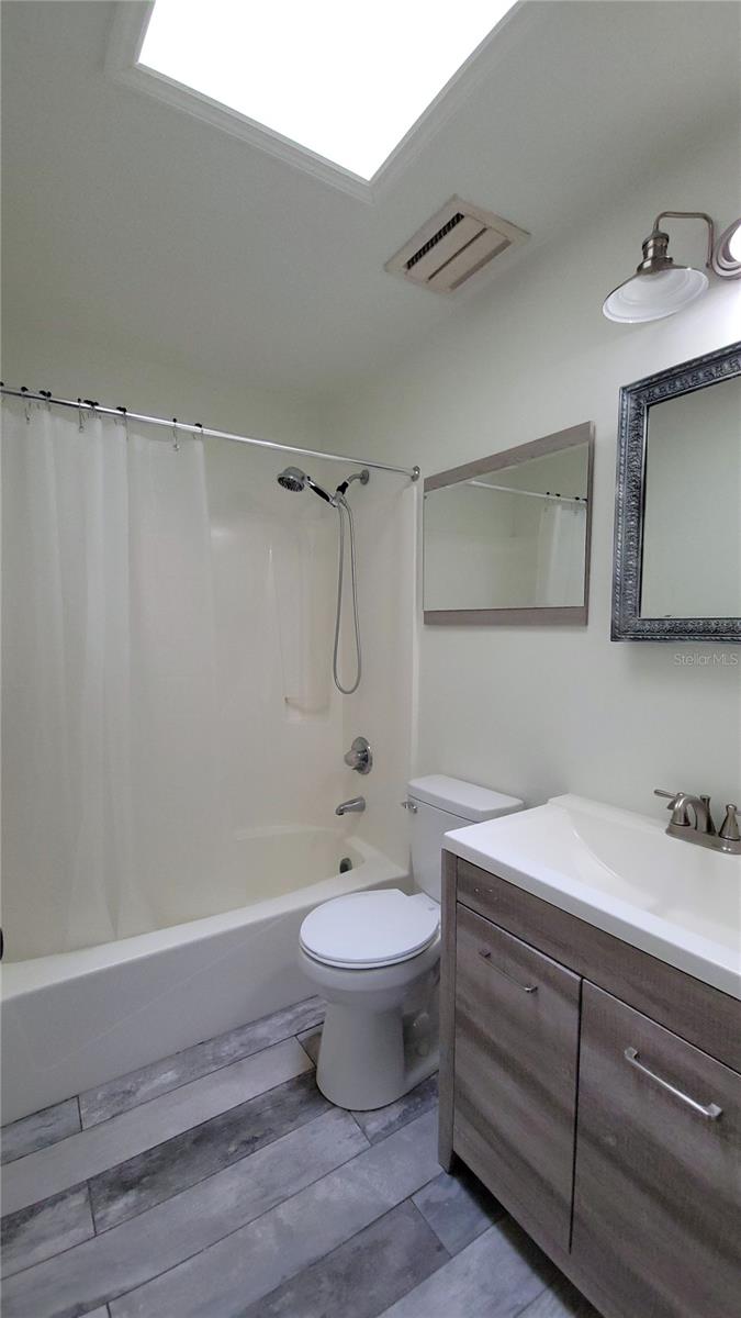 Image 12 of 21 For 1513 S Elsasser St