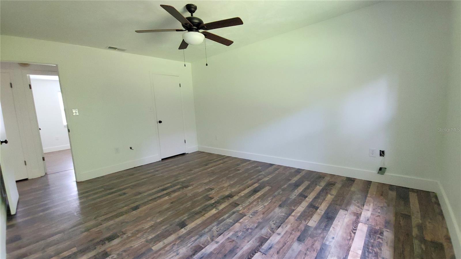 Image 9 of 21 For 1513 S Elsasser St