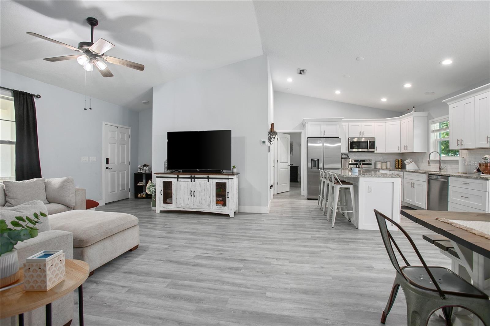 Image 8 of 26 For 1094 Lolita Street