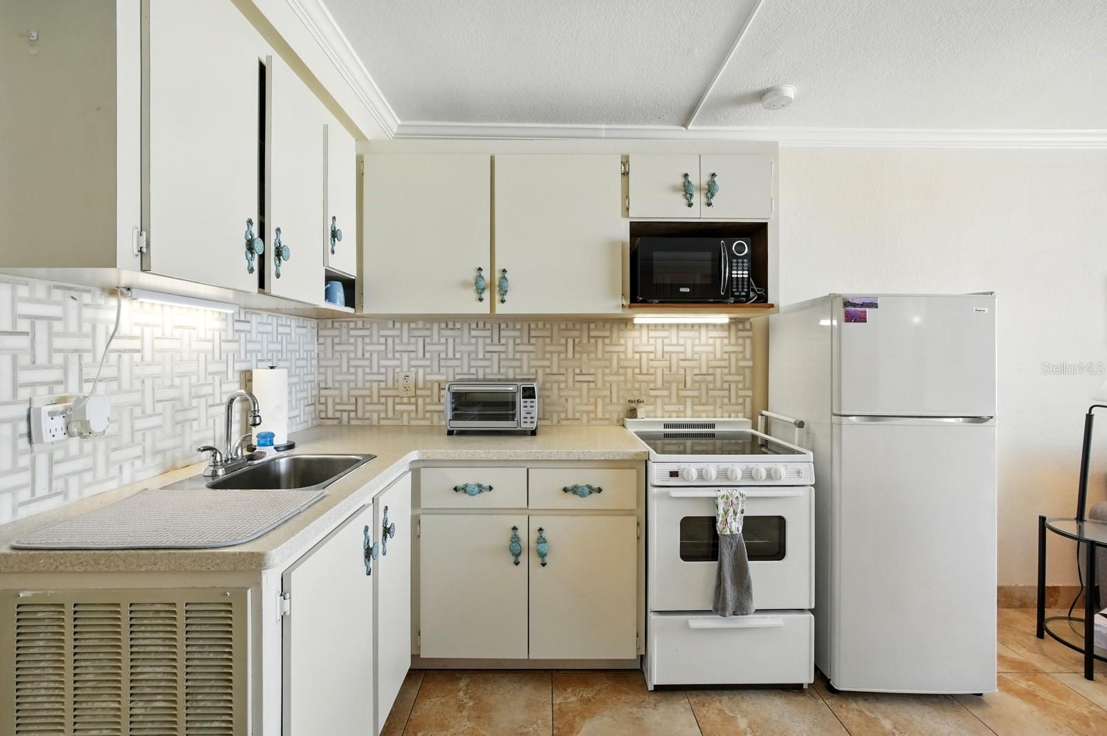 Image 5 of 24 For 2043 Atlantic Avenue 520