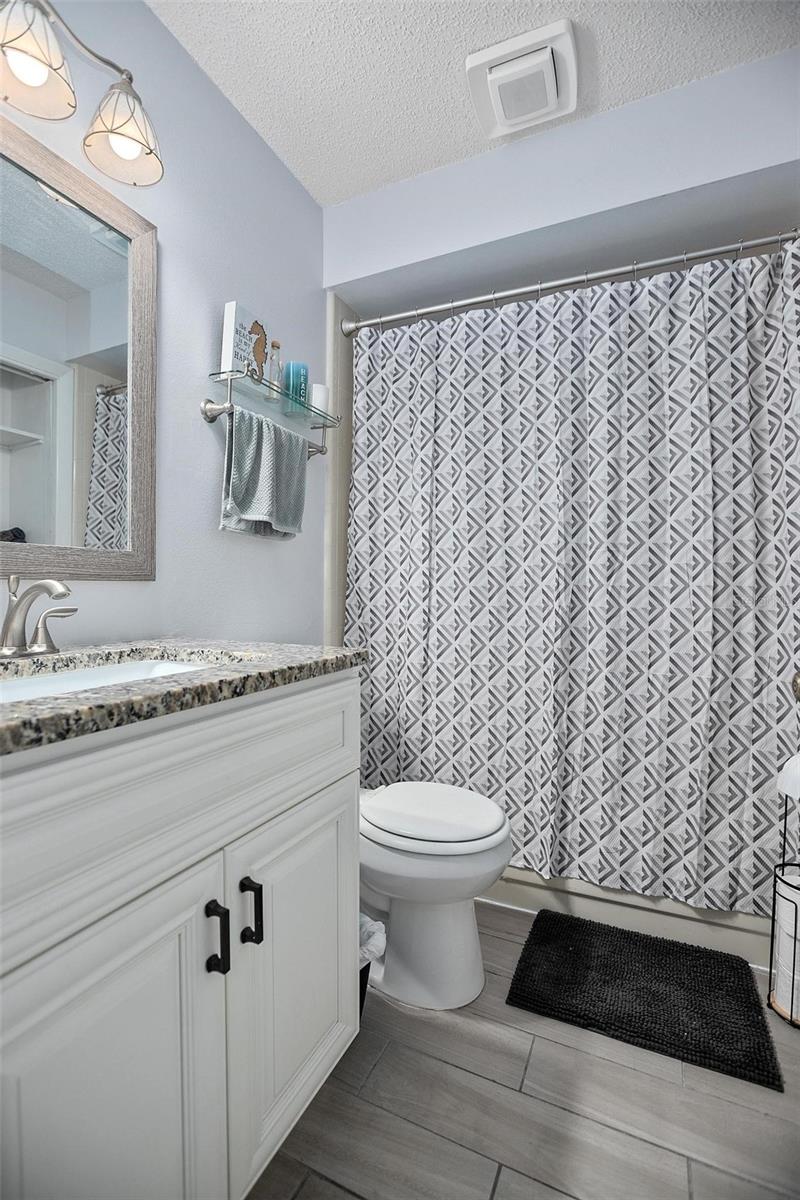 Image 17 of 31 For 4403 Sea Mist Drive 211