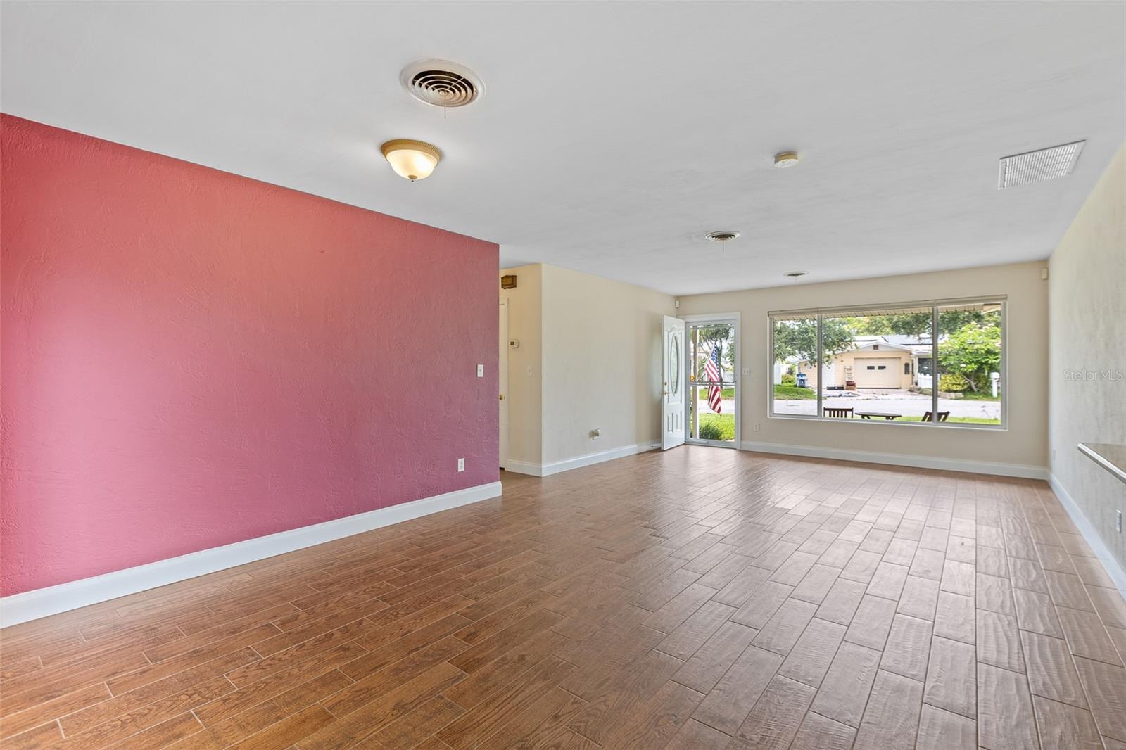 Image 10 of 36 For 10 Venetian Cir