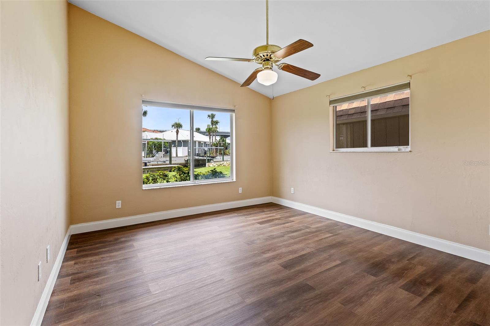 Image 16 of 36 For 10 Venetian Cir