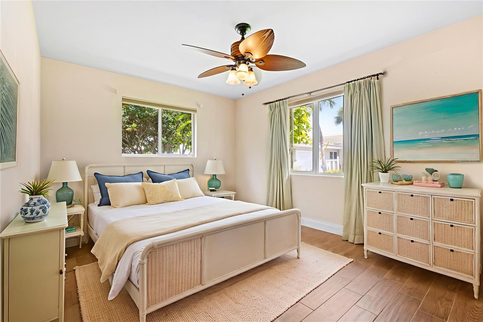 Image 18 of 36 For 10 Venetian Cir