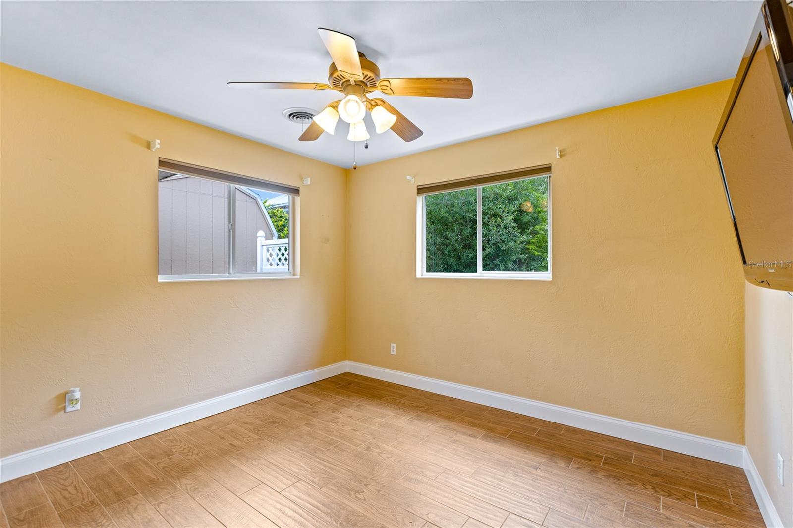 Image 22 of 36 For 10 Venetian Cir