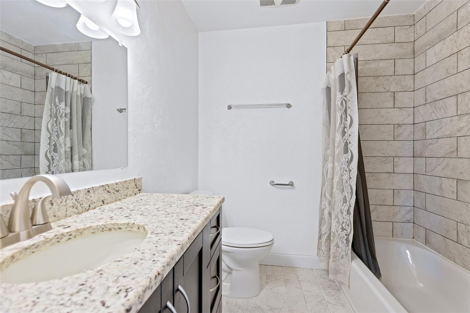 Image 23 of 36 For 10 Venetian Cir