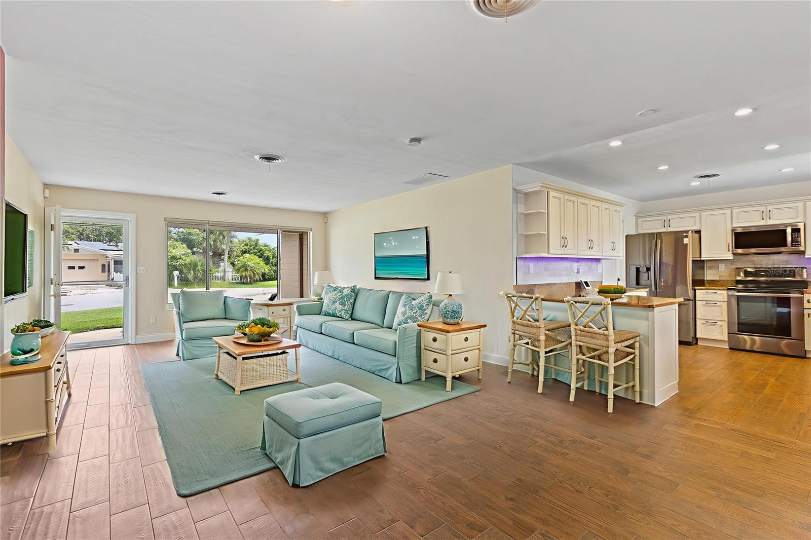 Image 8 of 36 For 10 Venetian Cir