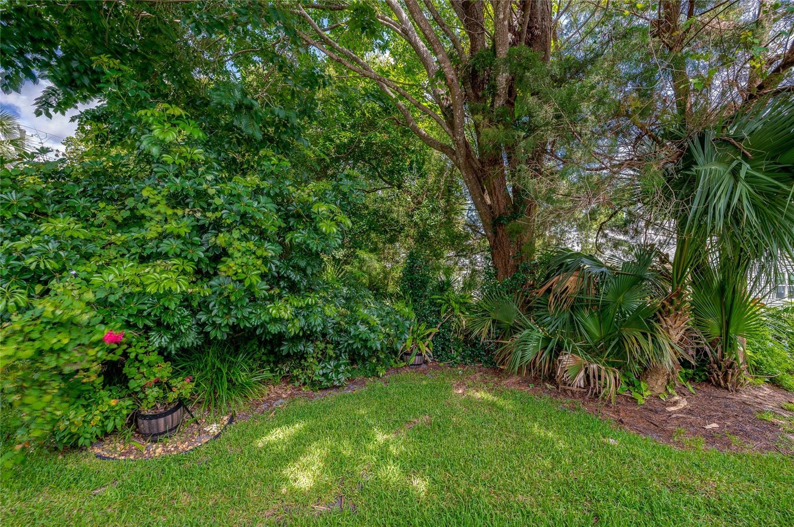 Image 29 of 40 For 955 Grayling Court B