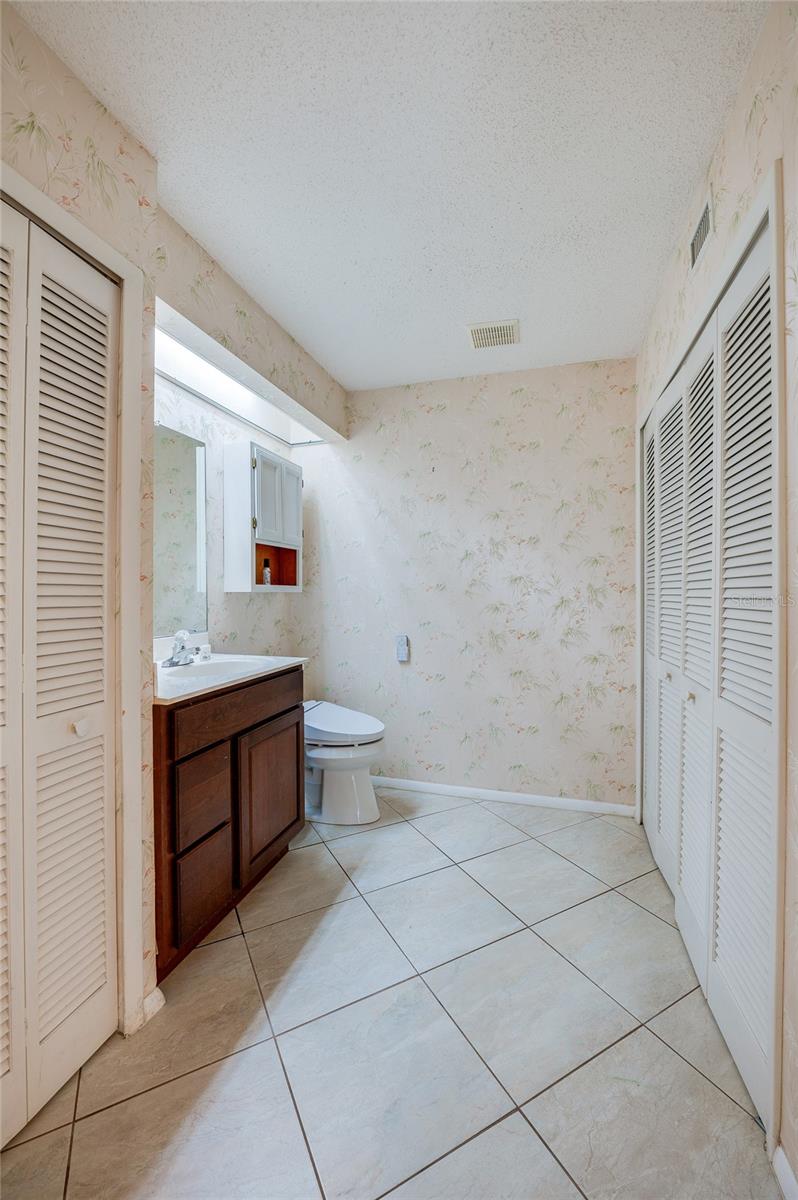 Image 8 of 40 For 955 Grayling Court B
