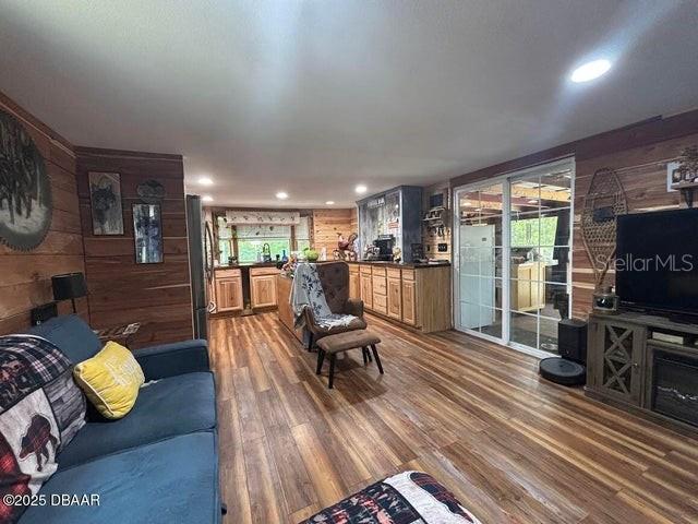 Image 24 of 49 For 17531 139th Avenue