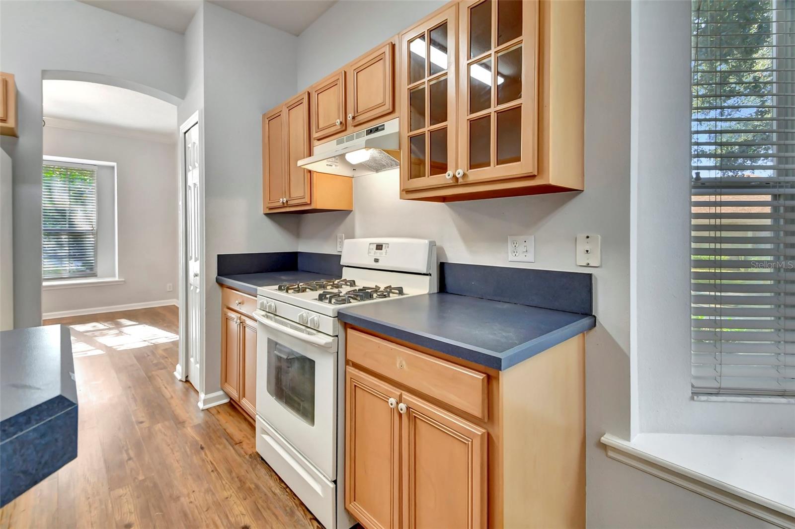 Image 12 of 47 For 107 Brookgreen Way