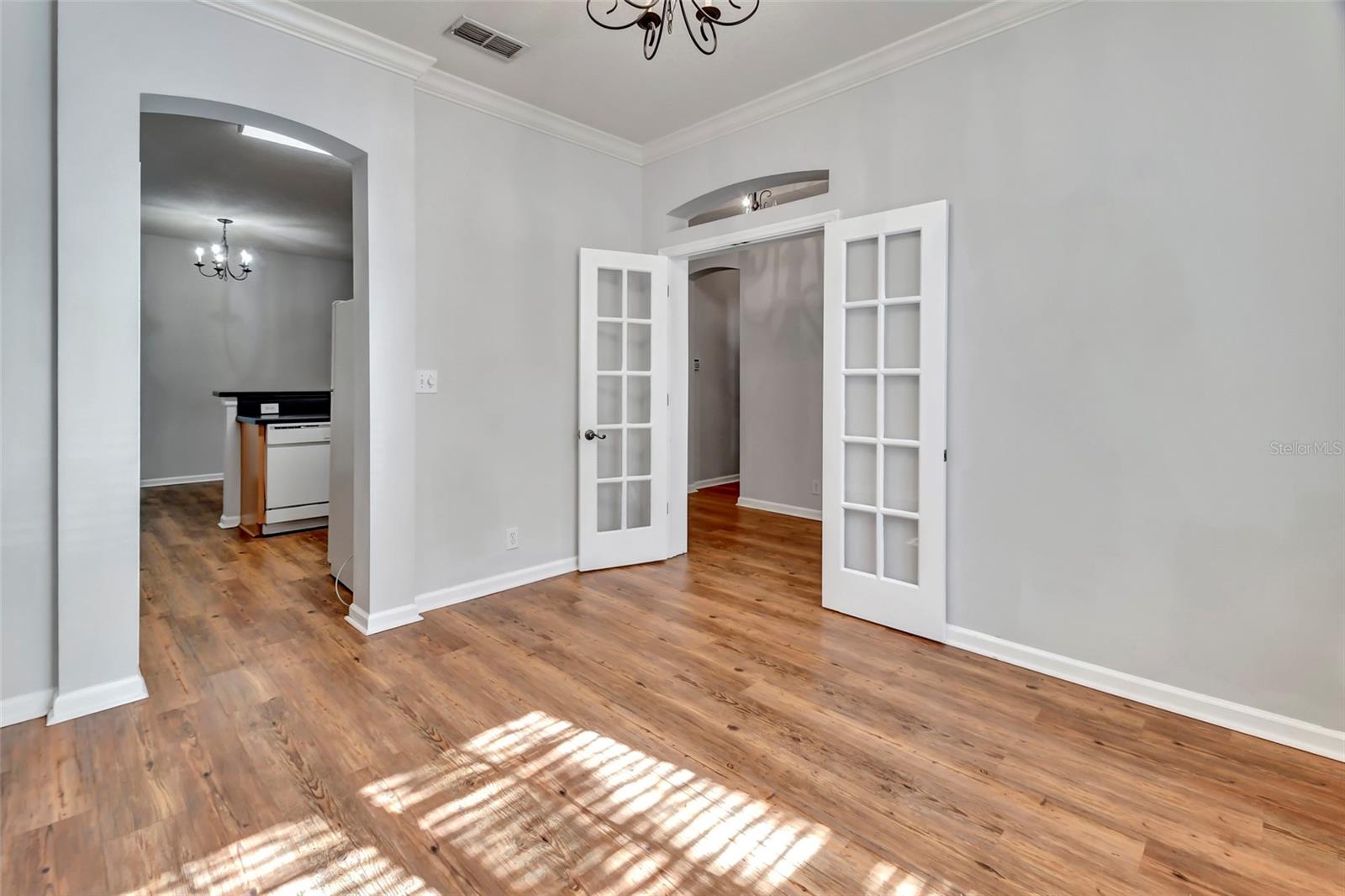 Image 9 of 47 For 107 Brookgreen Way