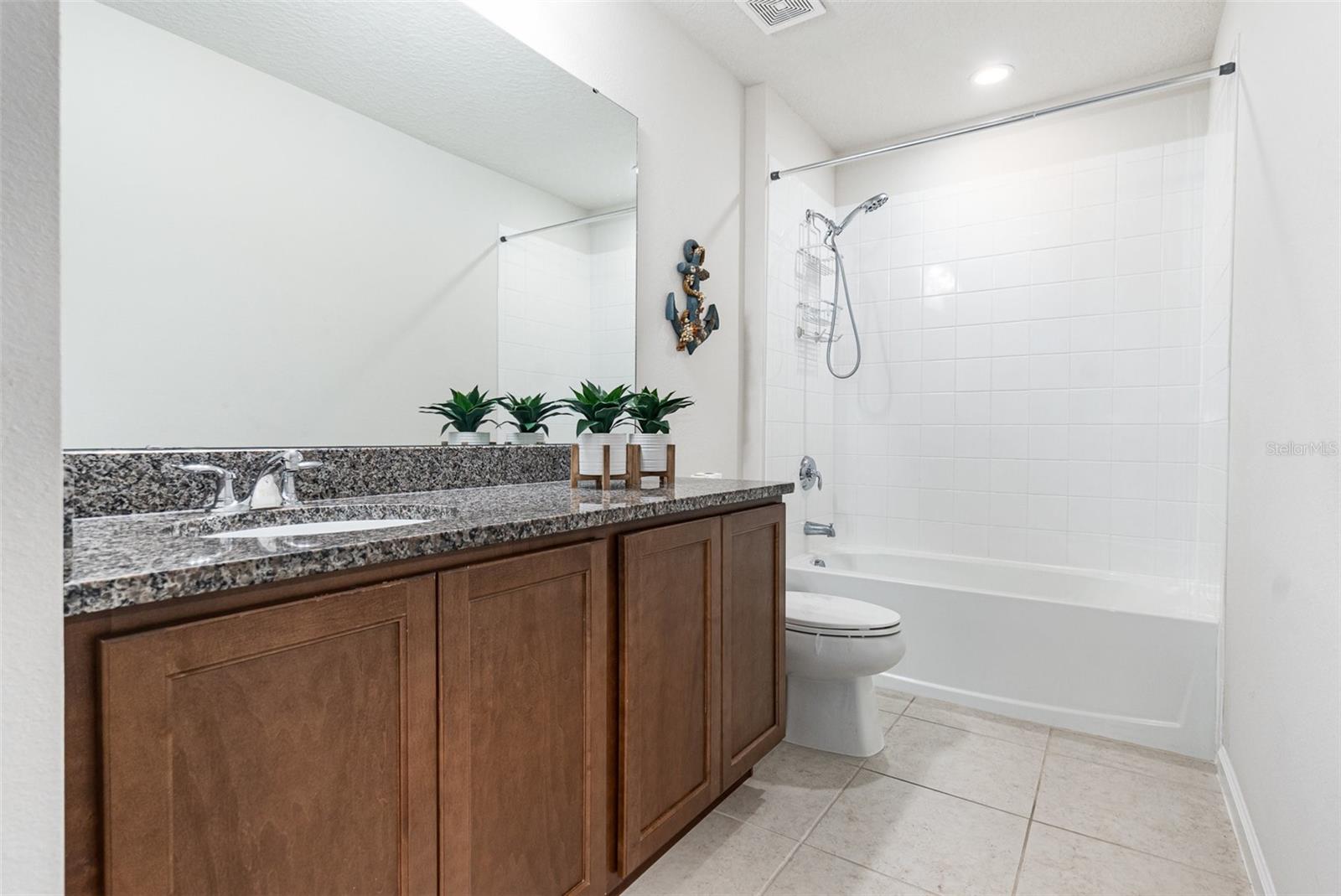 Image 19 of 25 For 3619 Voyager Lane