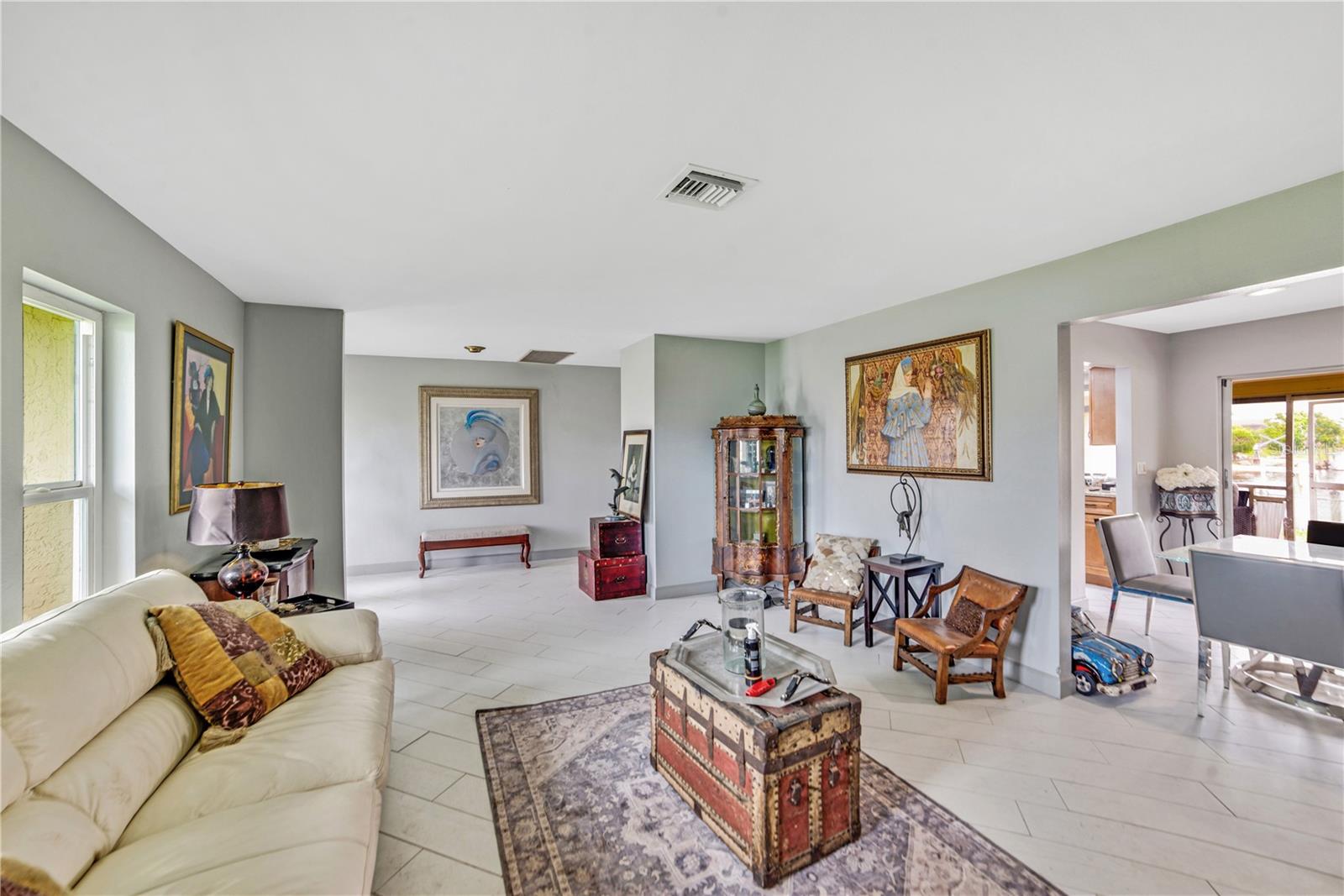 Image 19 of 56 For 2339 27th Street
