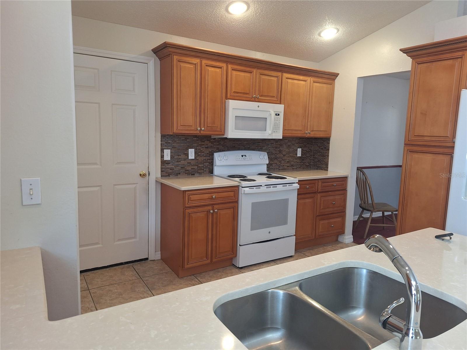 Image 4 of 14 For 2051 Sherwood Forest Drive
