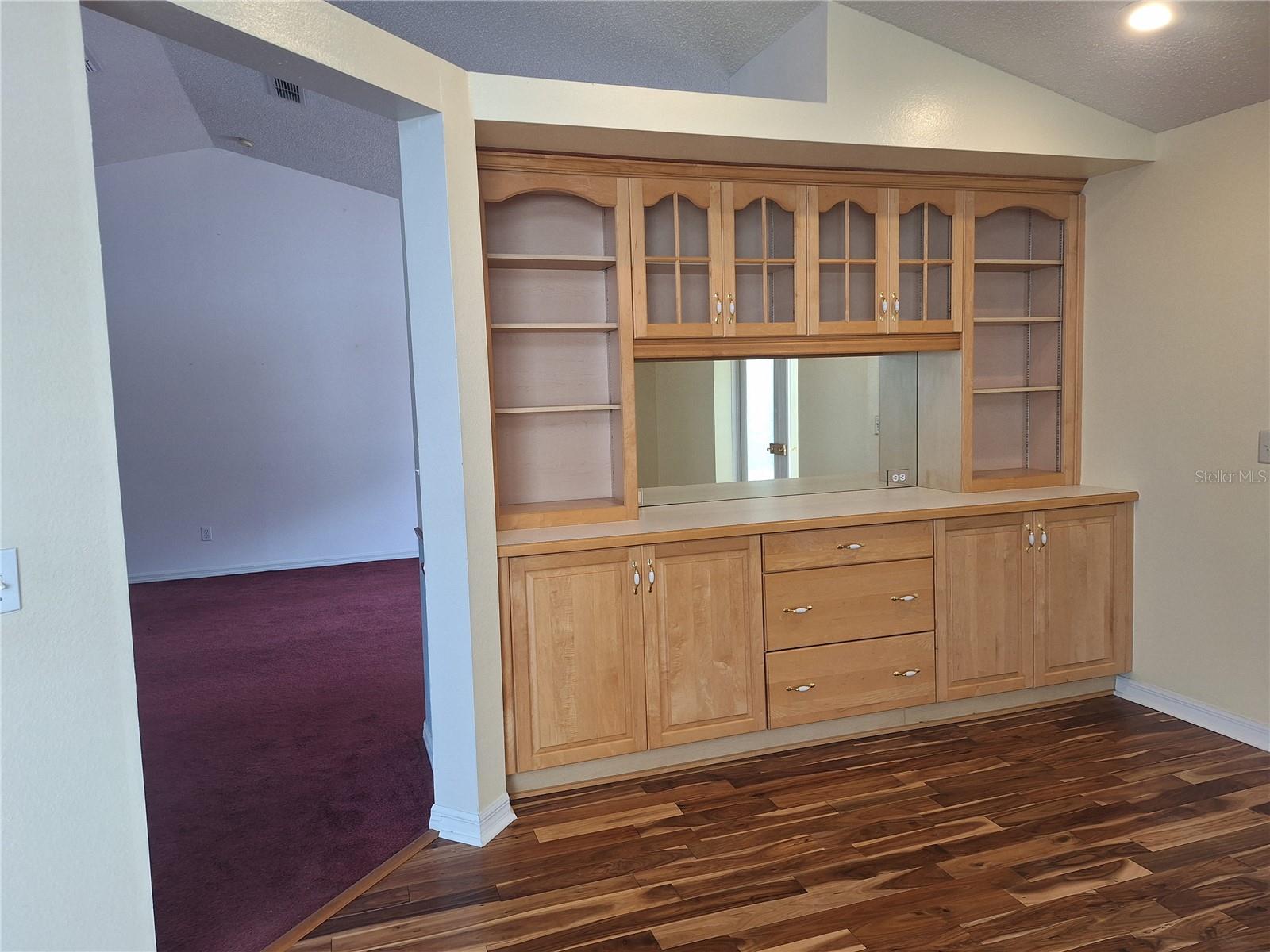 Image 5 of 14 For 2051 Sherwood Forest Drive