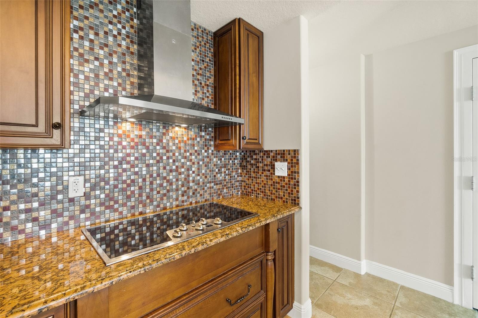Image 18 of 49 For 2801 Hill Street 801
